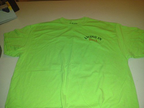 Living In Hell T-shirt Size XL