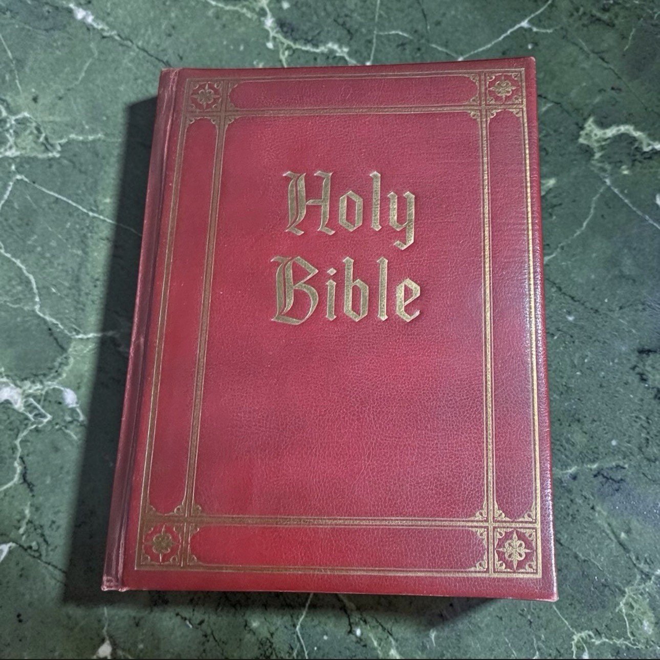 Vintage 1960 Holy Bible KJV Good Counsel Publishing Illustrated Family Red