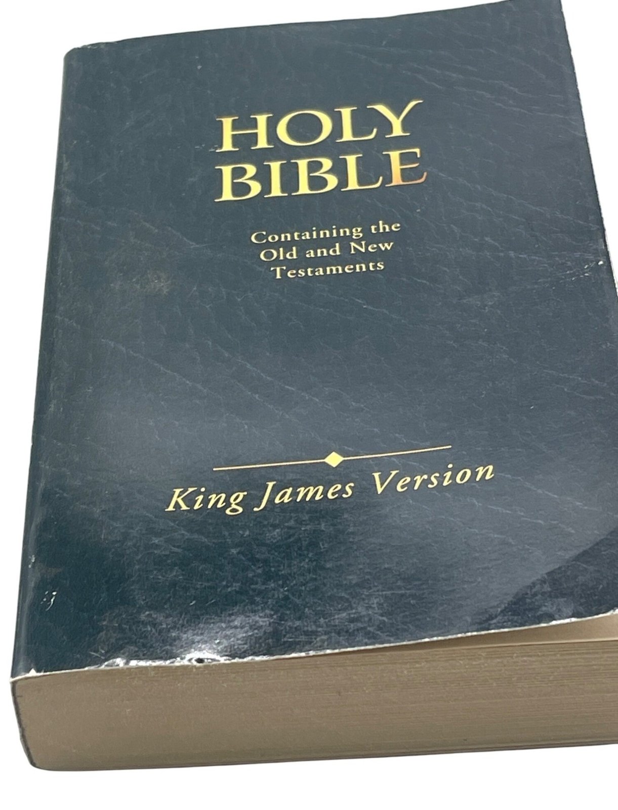 Holy bible book king James version old & new testaments paperback 2002 READ